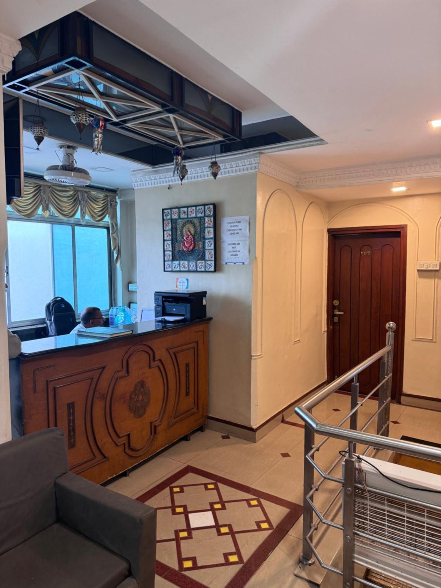 Hotel Tushar 푸네 외부 사진